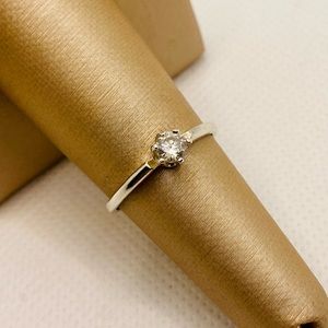 EUC 925 Sterling Silver .25ct Moissanite Ring